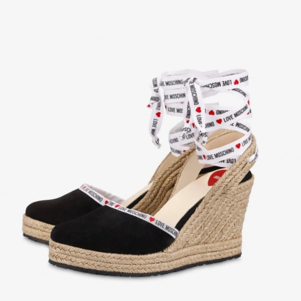 Love Moschino wedges